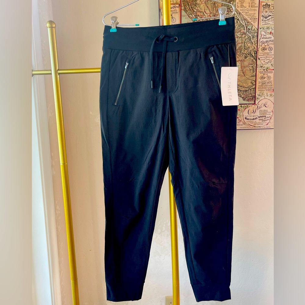 Athleta joggers. Black, size 6.